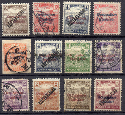 Lot de 12 timbres d’Hongrie de 1919